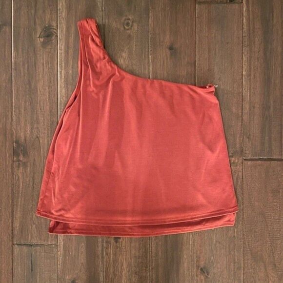 Green Envelope Rust One Shoulder Top XS NWOT - Picture 1 of 5